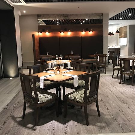 Krystal Grand Suites Insurgentes メキシコシティ エクステリア 写真 The interior of the restaurant