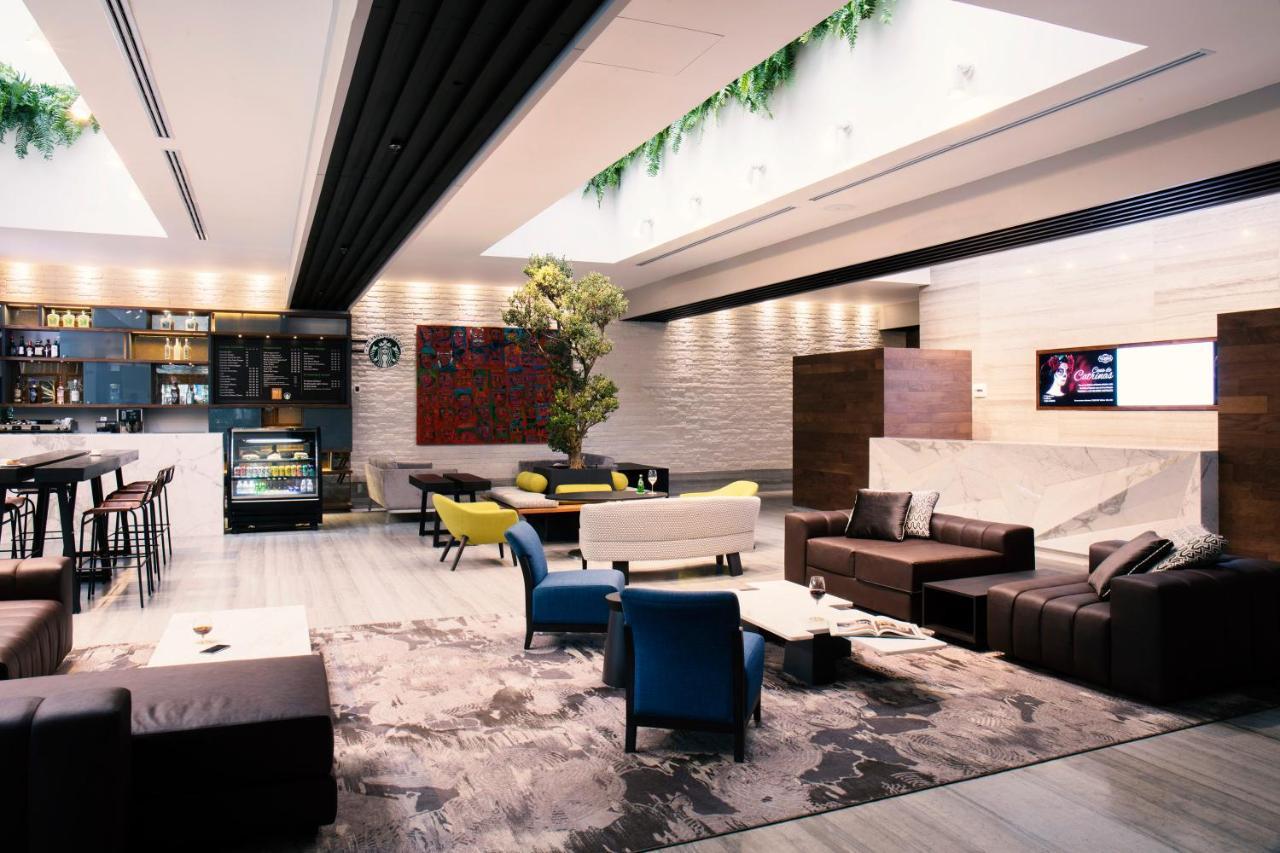 Krystal Grand Suites Insurgentes メキシコシティ エクステリア 写真 The lounge at the airport