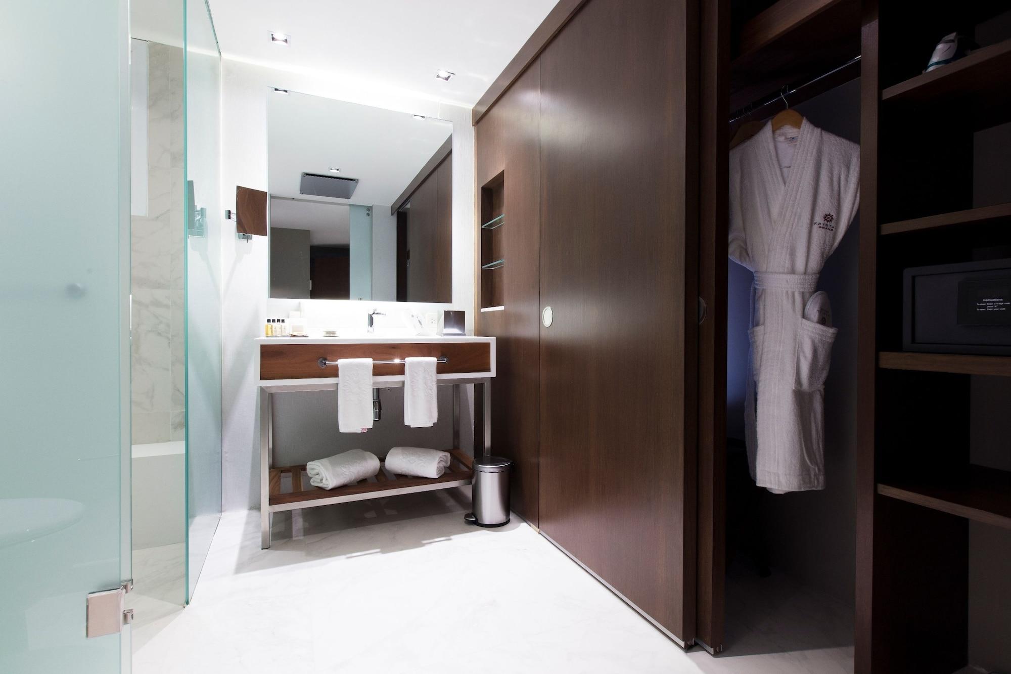 Krystal Grand Suites Insurgentes メキシコシティ エクステリア 写真 Bathroom