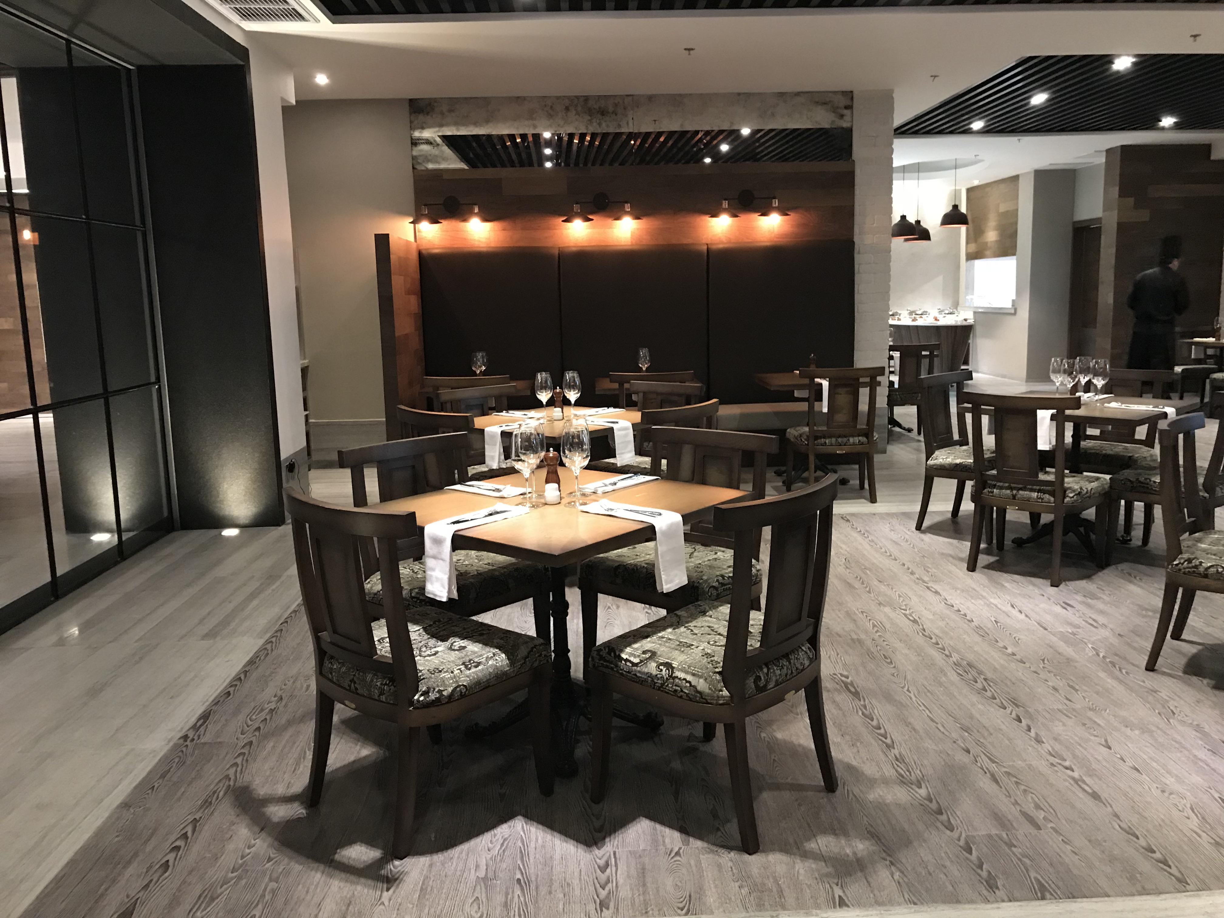 Krystal Grand Suites Insurgentes メキシコシティ エクステリア 写真 The interior of the restaurant