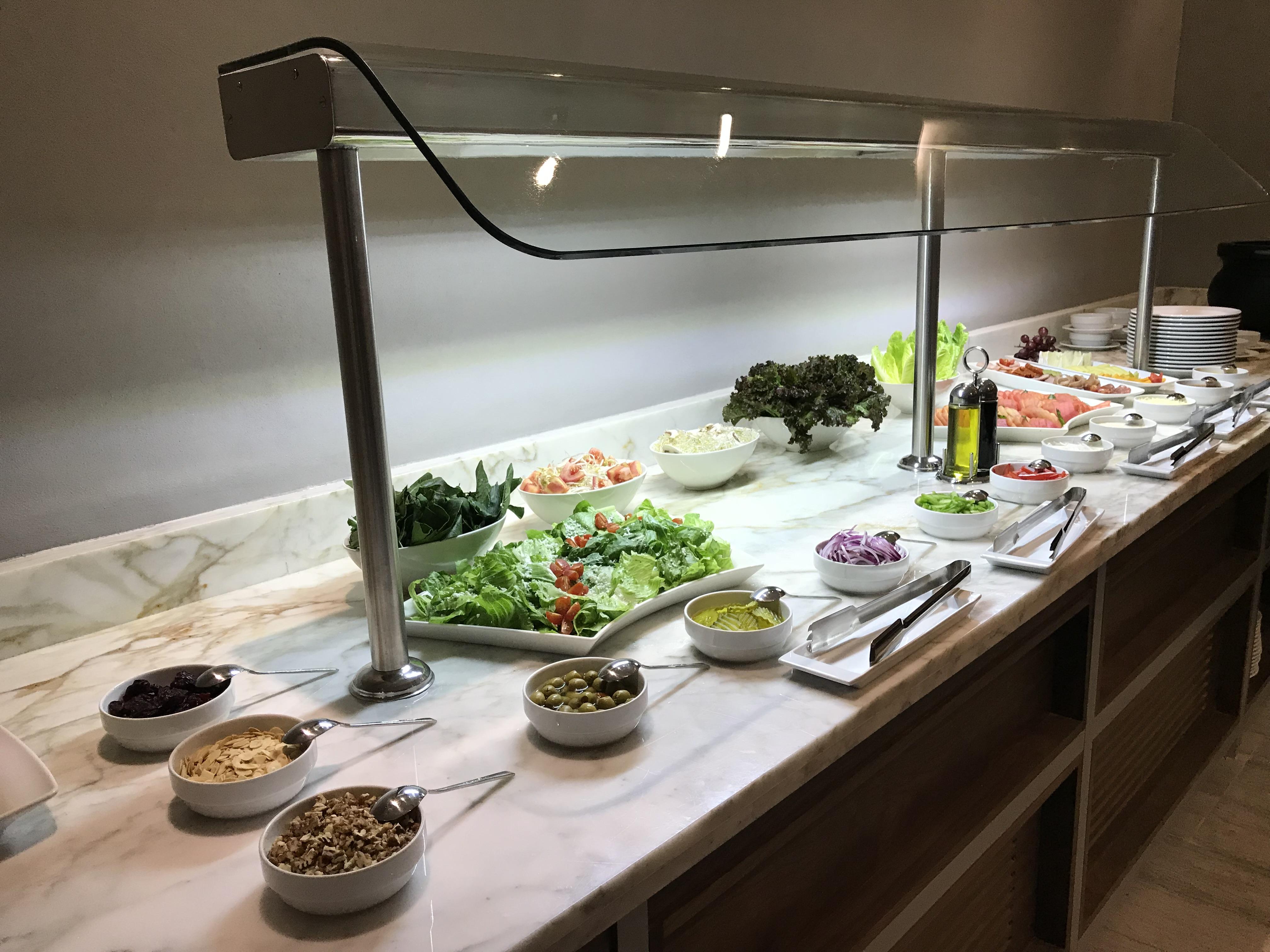 Krystal Grand Suites Insurgentes メキシコシティ エクステリア 写真 A salad bar
