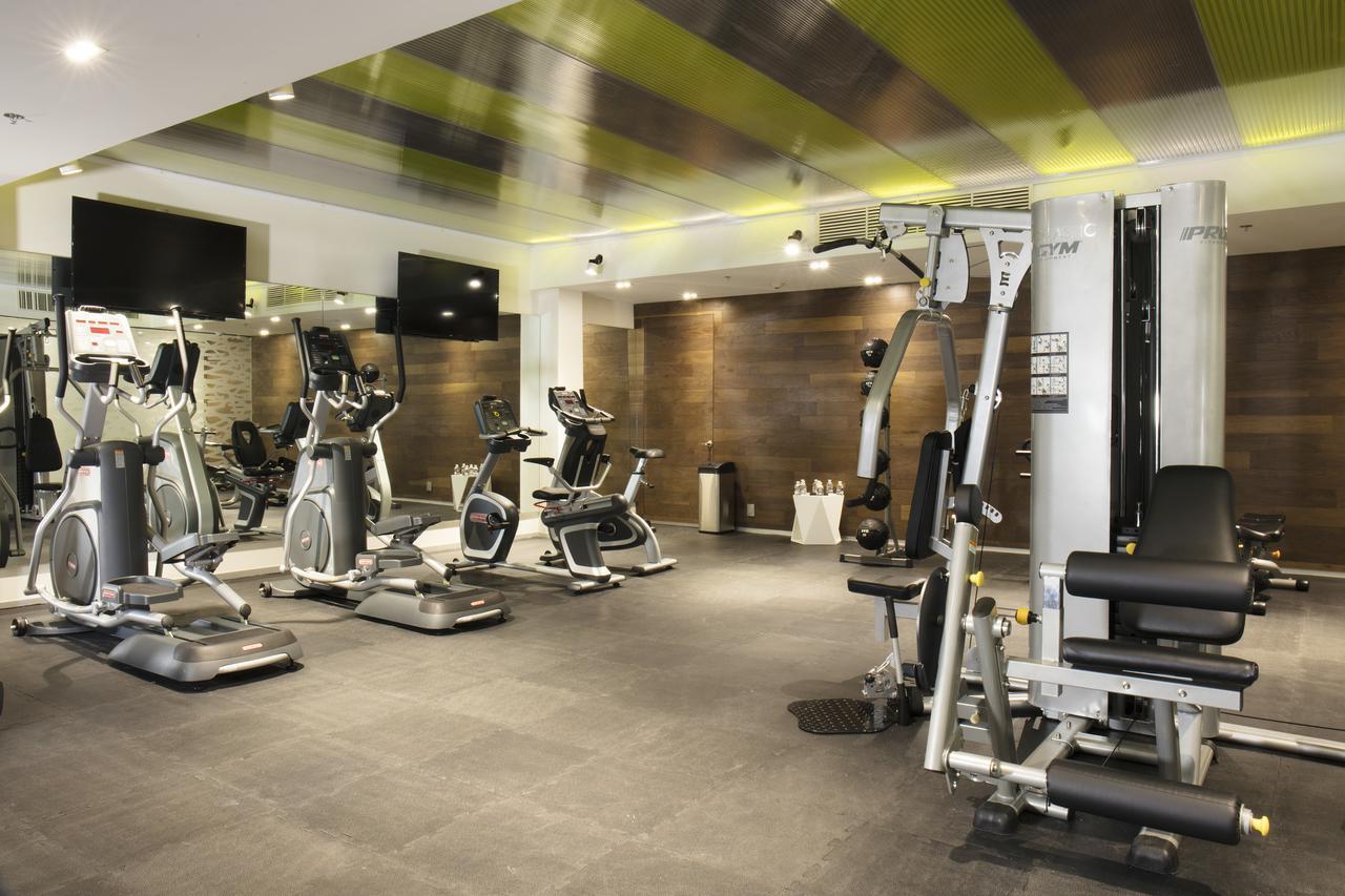 Krystal Grand Suites Insurgentes メキシコシティ エクステリア 写真 The gym at the hotel